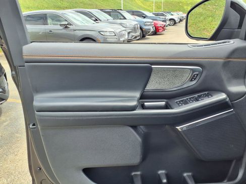 Used 2025 Ford Expedition Tremor image 14