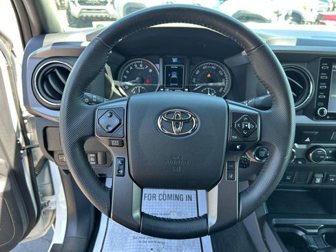 Certified 2023 Toyota Tacoma TRD Off-Road AWD/4WD image 13
