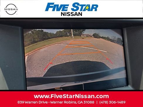 Used 2022 Chevrolet TrailBlazer LT FWD image 21