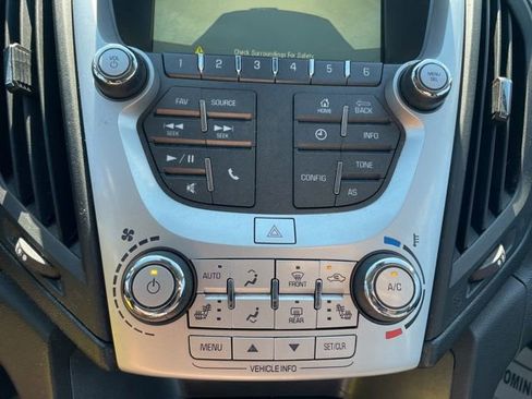 Used 2017 Chevrolet Equinox LT w/ Convenience Package image 18