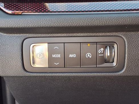 New 2026 Chevrolet Traverse LT image 17