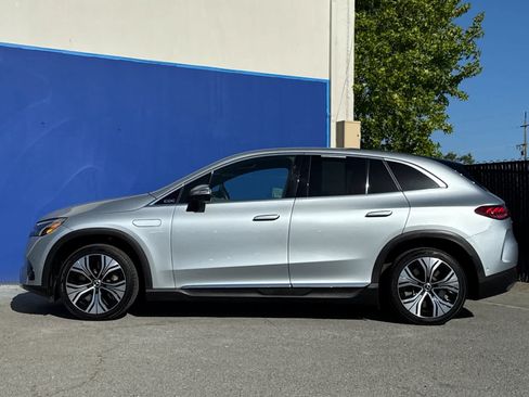 Used 2023 Mercedes-Benz EQE 350+ SUV image 6
