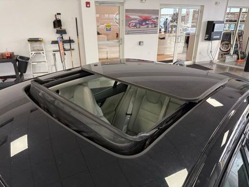 Certified 2024 Volvo S60 B5 Core image 15