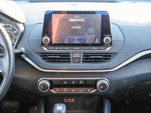 Used 2021 Nissan Altima 2.5 SV FWD image 14