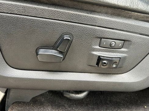 Used 2017 RAM 1500 Limited AWD/4WD image 17