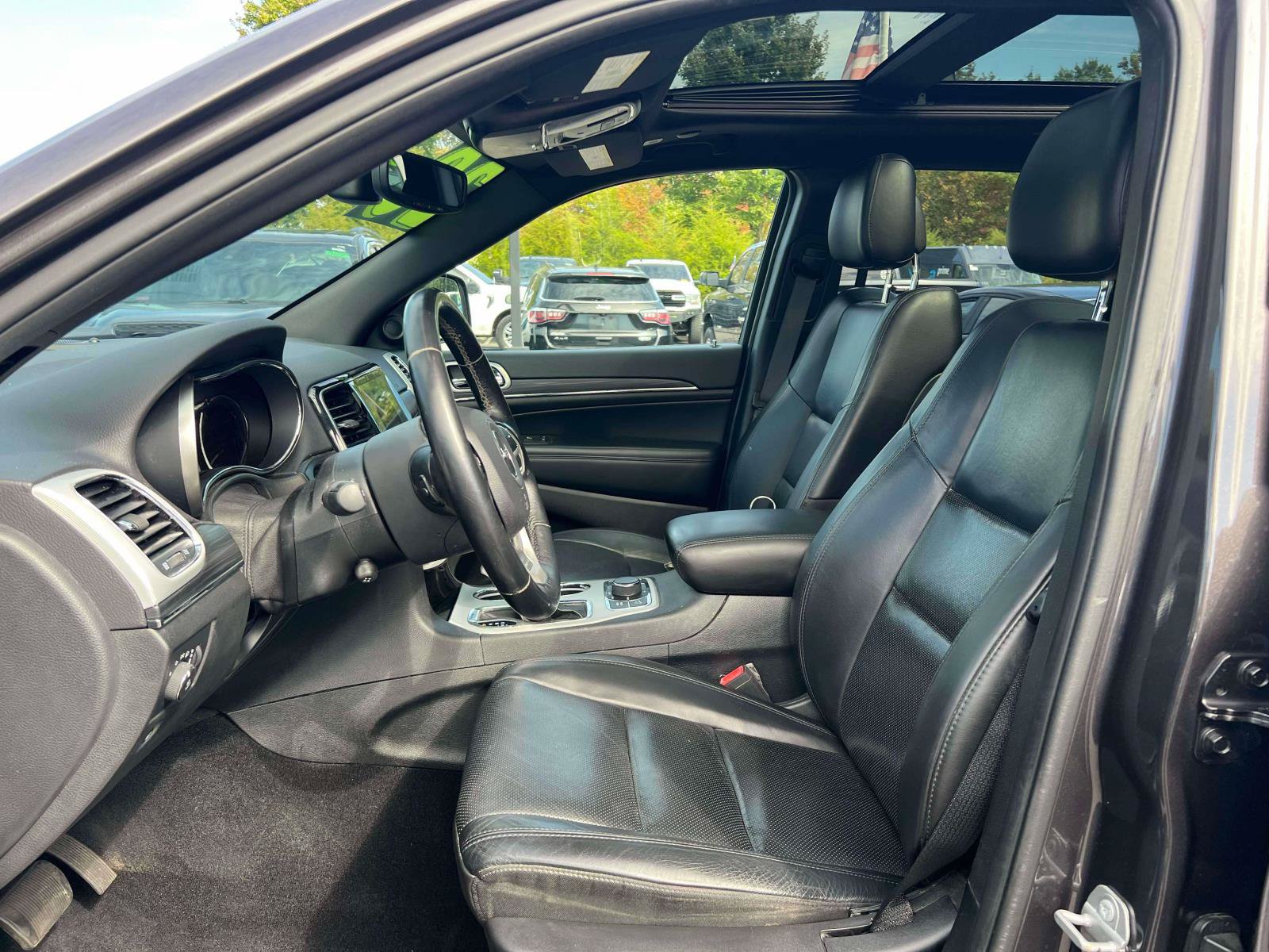 Used 2020 Jeep Grand Cherokee Limited w/ Luxury Group II AWD/4WD image 24