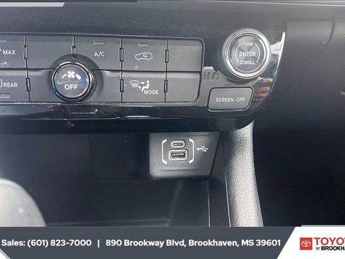 Used 2024 Jeep Compass Latitude image 22