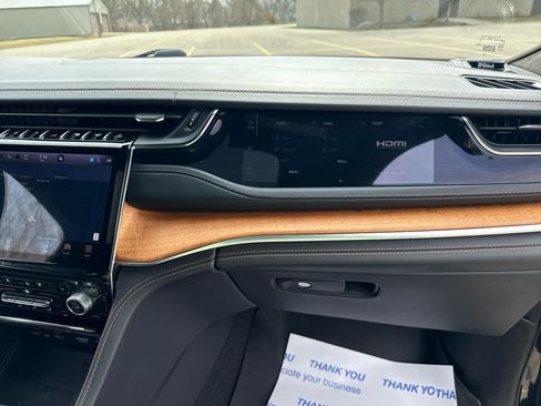 Used 2022 Jeep Grand Cherokee L Summit w/ Advanced Protech Group IV image 34