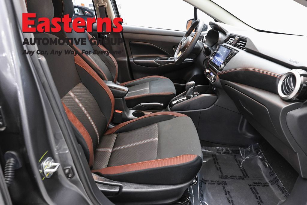 Used 2024 Nissan Versa SR FWD image 25