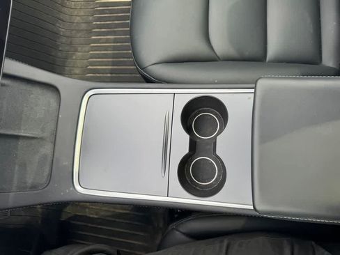 Used 2024 Tesla Model Y Long Range AWD/4WD image 20