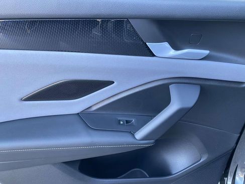 New 2026 Volkswagen Tiguan SE R-Line FWD image 12