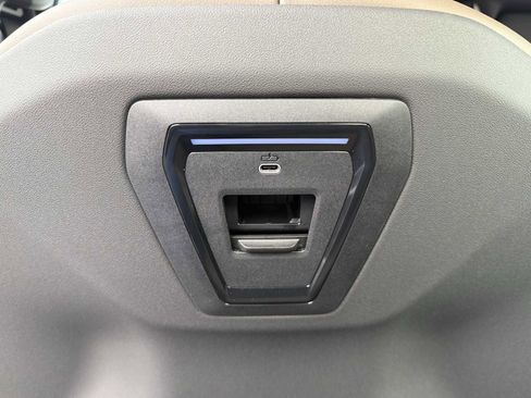 New 2026 BMW 530i xDrive w/ Executive Package image 25