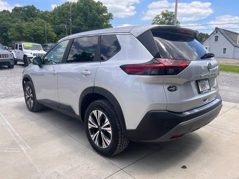 Used 2023 Nissan Rogue SV AWD/4WD image 5