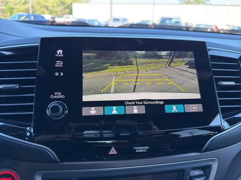 Used 2025 Honda Passport EX-L image 11
