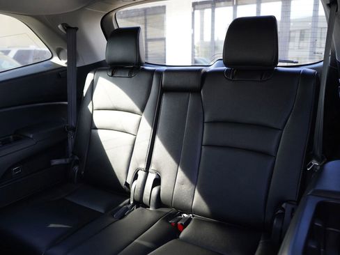 Used 2016 Honda Pilot Touring image 20