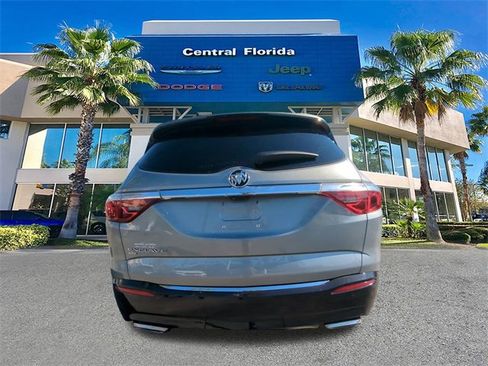 Used 2024 Buick Enclave Premium image 6