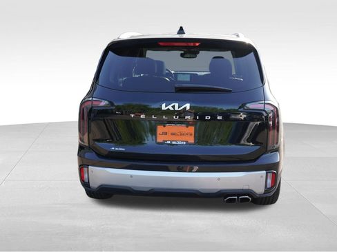 Certified 2024 Kia Telluride EX w/ EX Captain's Chair Package AWD/4WD image 6
