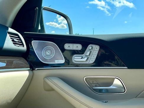 Certified 2025 Mercedes-Benz GLE 450e 4MATIC image 28