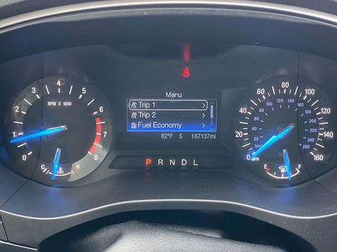 Used 2017 Ford Fusion SE image 24