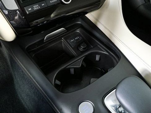 Used 2020 INFINITI QX50 Luxe w/ Navigation Package AWD/4WD image 16