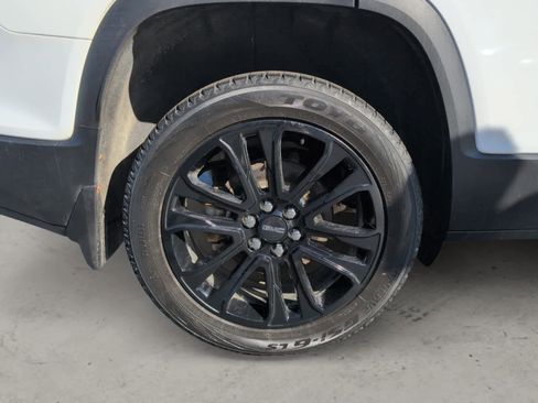 Used 2022 GMC Acadia SLE w/ GMC Pro Grade Package image 13