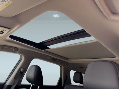 New 2026 Nissan Pathfinder Platinum image 16