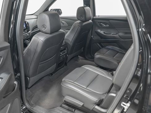 Used 2023 Chevrolet Traverse LT w/ LT Premium Package AWD/4WD image 27