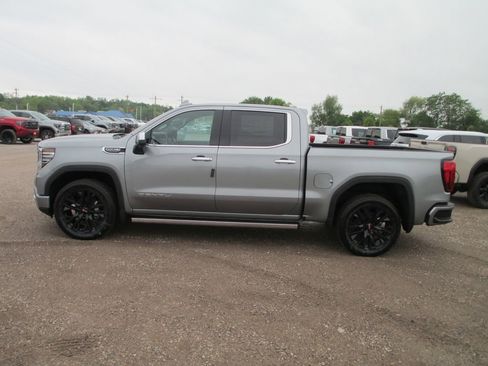 New 2026 GMC Sierra 1500 Denali w/ Denali Reserve Package AWD/4WD image 10