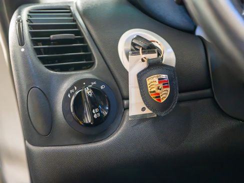 Used 1998 Porsche Boxster RWD image 35
