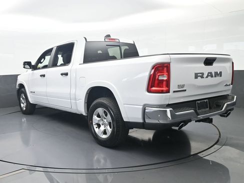 Used 2025 RAM 1500 Big Horn AWD/4WD image 4