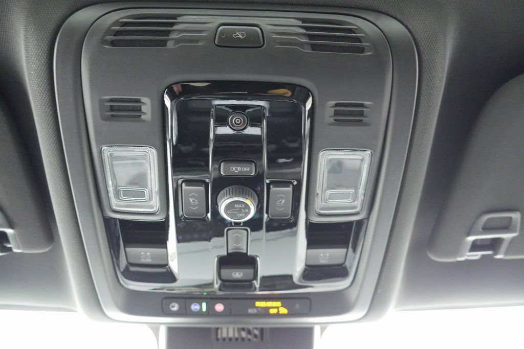 New 2026 Chevrolet Suburban Premier AWD/4WD image 19
