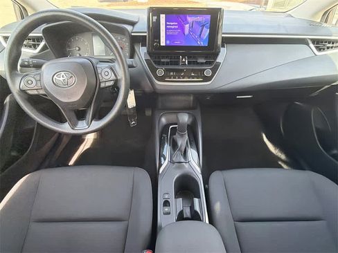 Used 2025 Toyota Corolla LE image 18