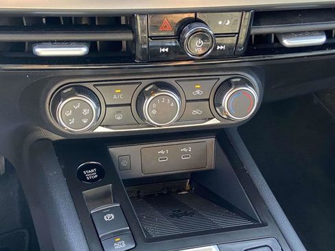 Used 2025 Nissan Kicks SV FWD image 23