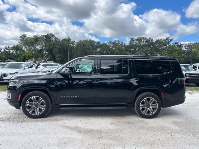 Used 2024 Jeep Wagoneer L Series II w/ Flexible Seating Group AWD/4WD image 17