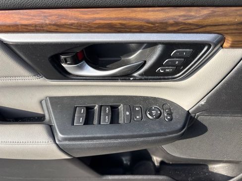 Used 2018 Honda CR-V EX-L image 18