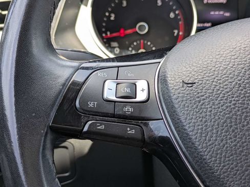 Used 2019 Volkswagen Tiguan SE FWD image 35