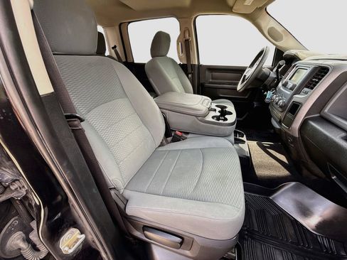 Used 2019 RAM 1500 Express w/ Wheel & Sound Group AWD/4WD image 30