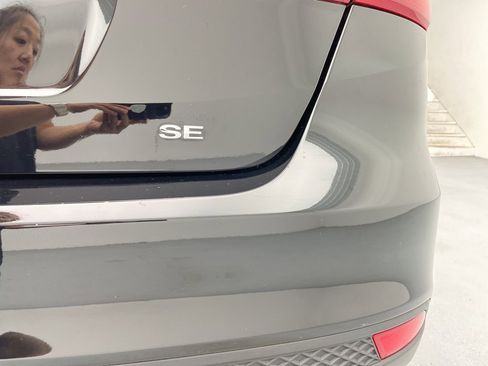 Used 2017 Ford Focus SE image 46