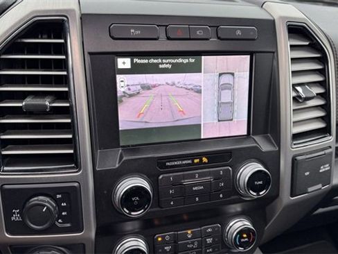 Used 2019 Ford F150 Platinum w/ Equipment Group 701A Luxury image 25