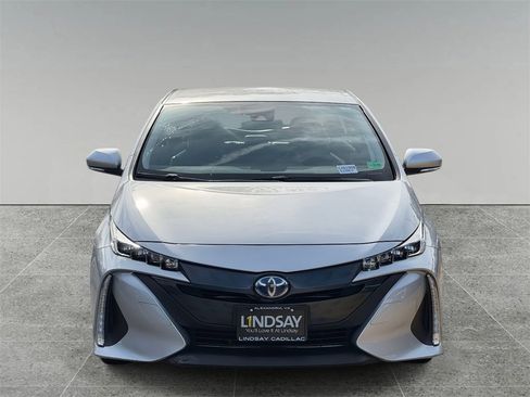Used 2022 Toyota Prius Prime XLE image 7