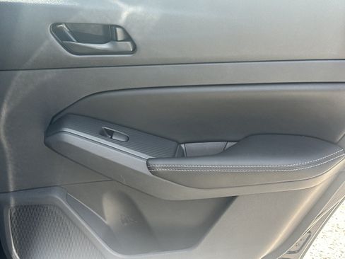 Used 2025 Nissan Altima 2.5 SV FWD image 16