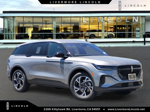 New 2025 Lincoln Nautilus Premier w/ Jet Appearance Package image 1