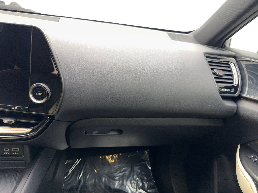 Used 2023 Lexus NX 250 FWD w/ Towing Package (2000 Lbs) image 60