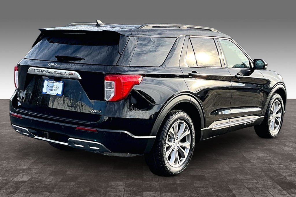 Used 2023 Ford Explorer XLT w/ Equipment Group 202A AWD/4WD image 29
