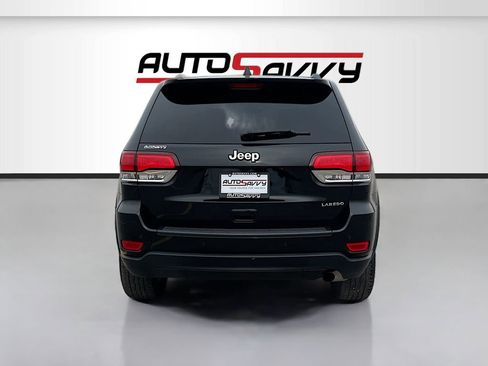 Used 2021 Jeep Grand Cherokee Laredo image 6