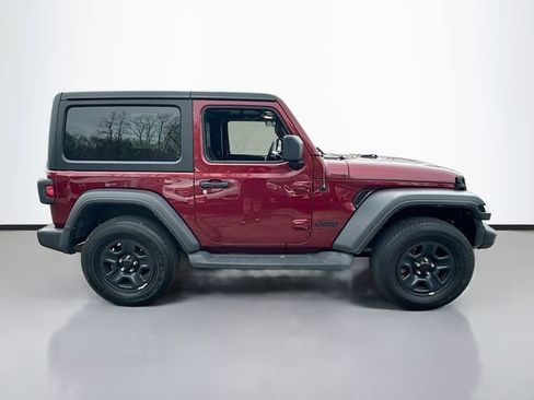 Used 2022 Jeep Wrangler Sport AWD/4WD image 5