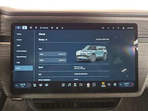 Used 2024 Rivian R1S Adventure AWD/4WD image 29