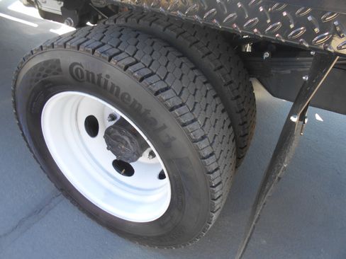 New 2025 Ford F550 4x4 Regular Cab Super Duty image 10