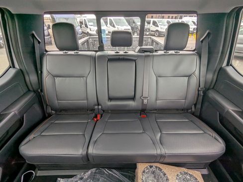 New 2026 Ford F350 Lariat w/ Black Appearance Package image 15