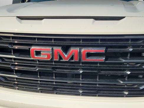 Used 2023 GMC Sierra 1500 Elevation AWD/4WD image 10